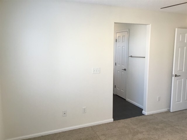 Building Photo - 5046 Pelican St