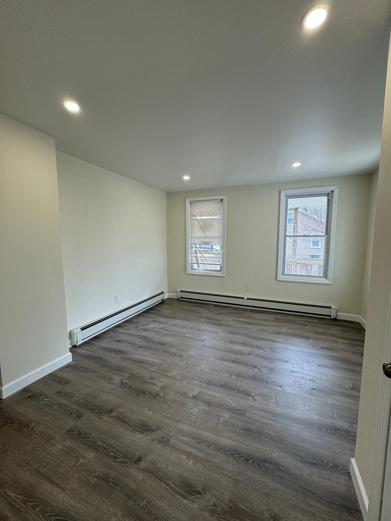 Building Photo - 203 N 8th St