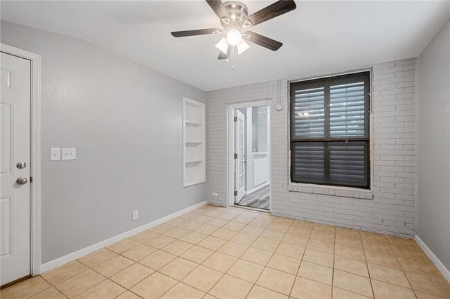 Building Photo - 13556 Anarosa Loop