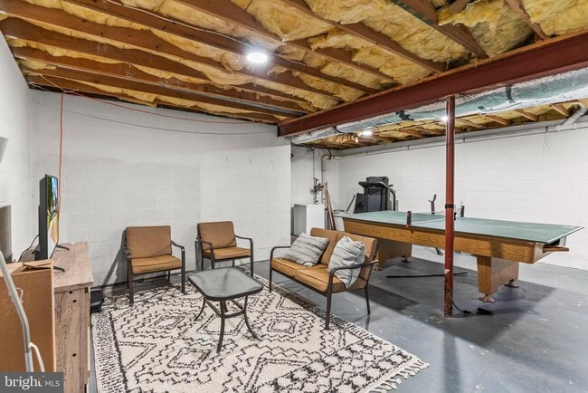 Building Photo - 22045 Clipper Dr