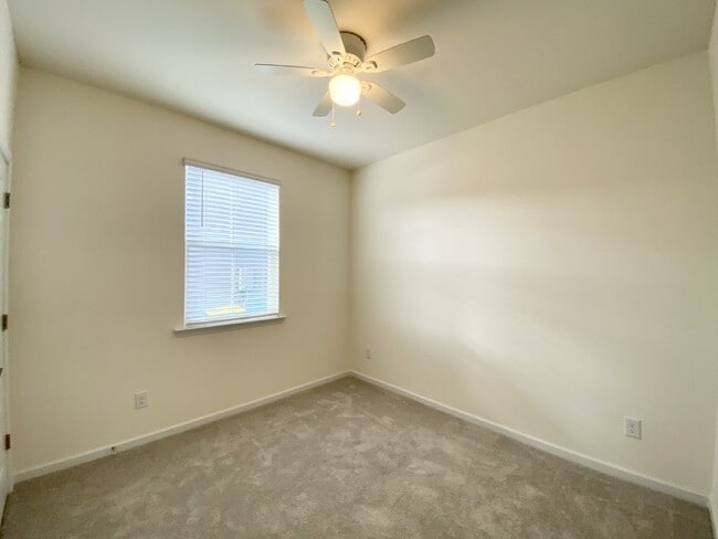 Building Photo - Light, Bright and Beautiful New Construction Home!