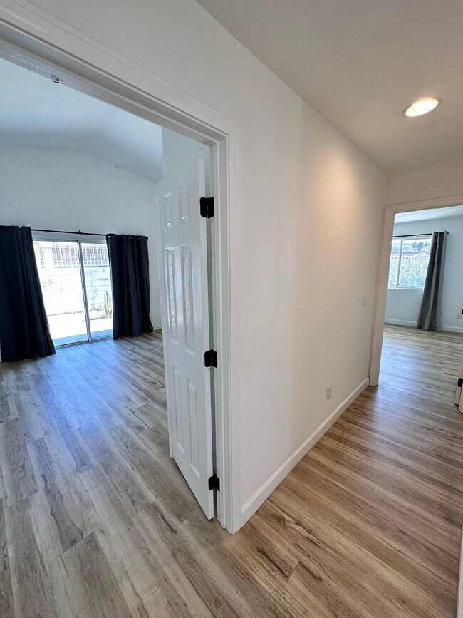 Building Photo - 57019 Selecta Ave
