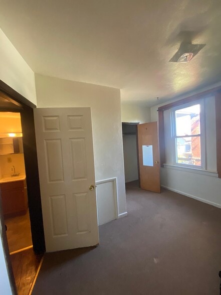 Building Photo - 1508 Ridge Ave