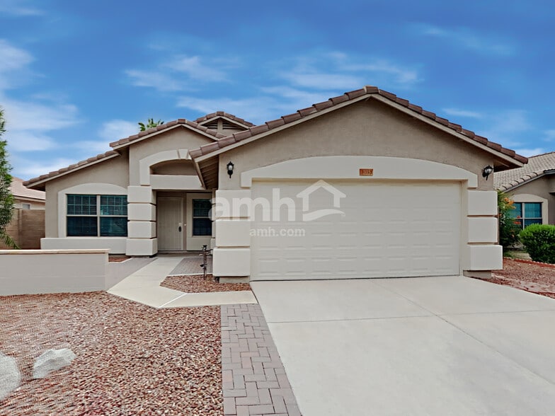 Primary Photo - 3033 W Quail Ave