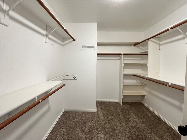 Building Photo - 3917 Miramar Dr