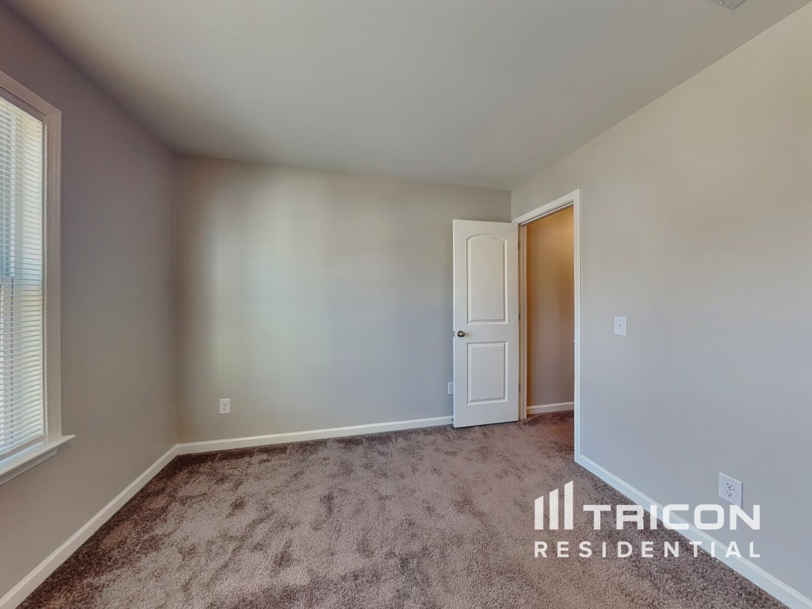 Building Photo - 4664 Wesmar Dr