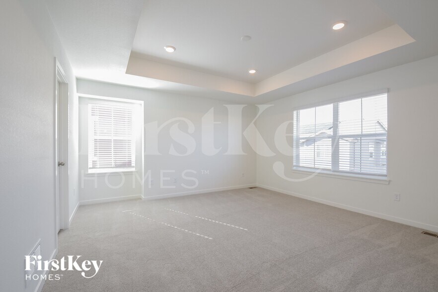 Building Photo - 10995 Uvalda St