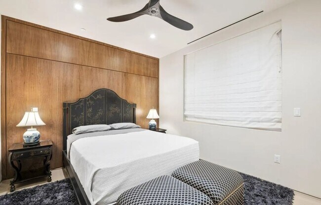 Building Photo - Luxury Coastal Escape w/ Resort-Style Amen...