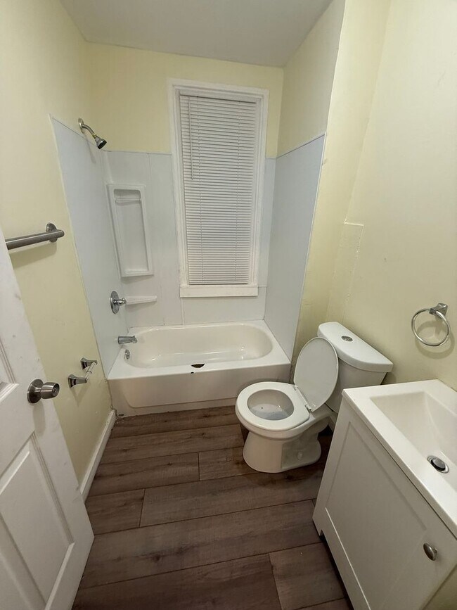 Building Photo - *Friendly Road, LLC 3404-3406 Walton Ave