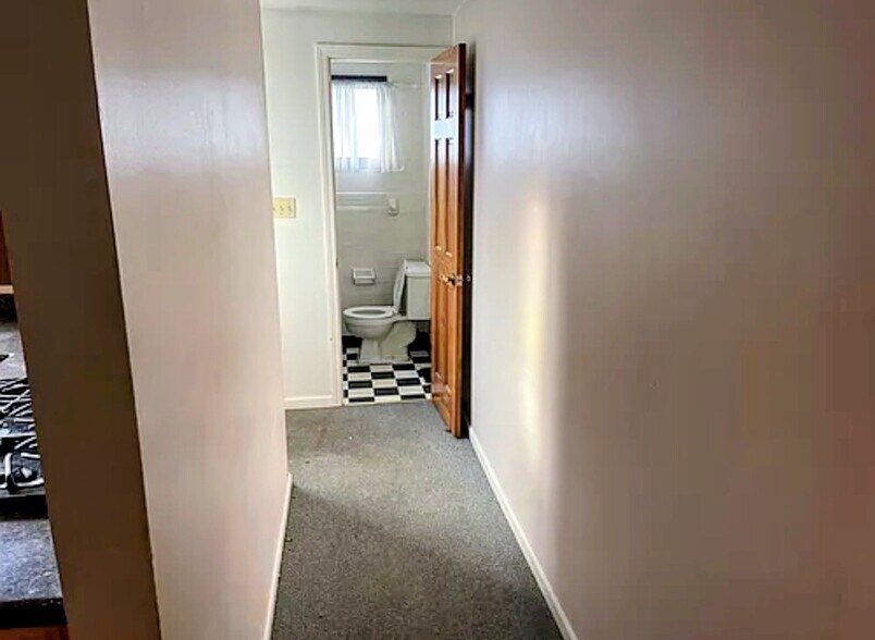 Building Photo - 125 Fairgreen Dr