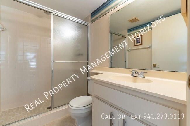 Building Photo - 4813 Independence Dr