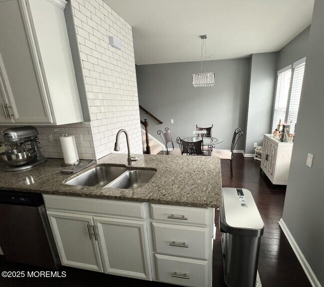 Building Photo - 147 Waypoint Dr