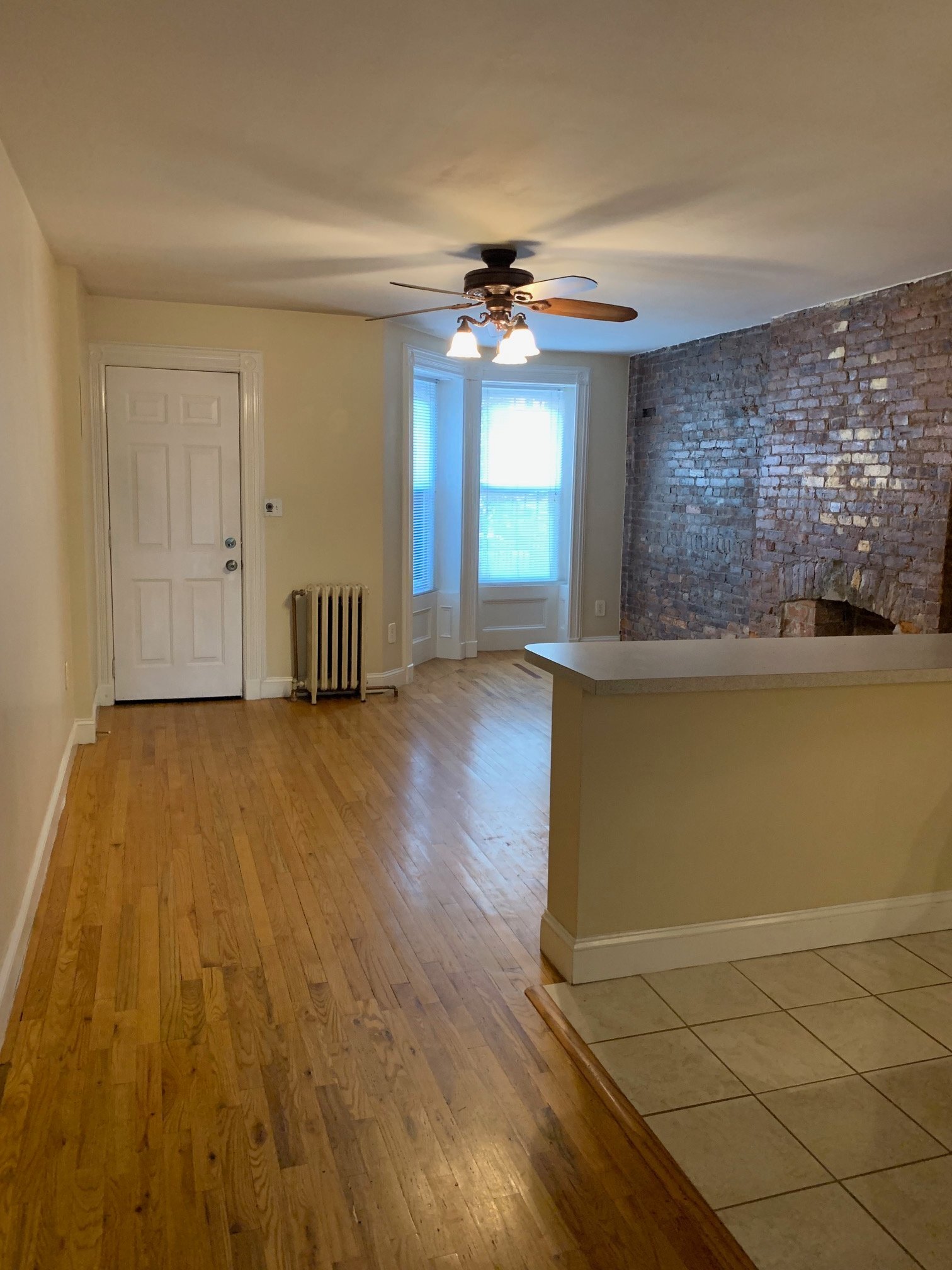 Building Photo - 288 Monmouth St