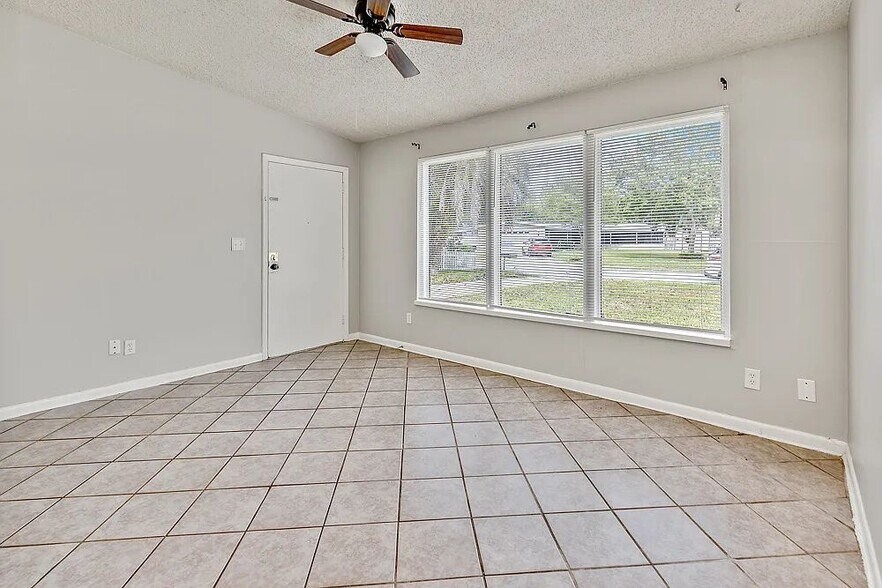 Building Photo - 1938 Monteau Drive