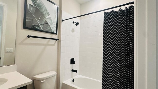 Building Photo - 16956 Hamlin Vw St