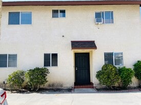 Building Photo - 132 W Glendon Way