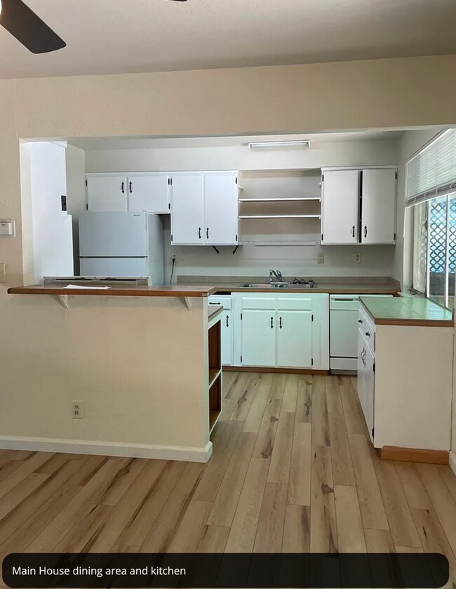 Building Photo - Charming 3 Bed / 1 Bath Home + In-Law Unit – Spacious & Flexible Living