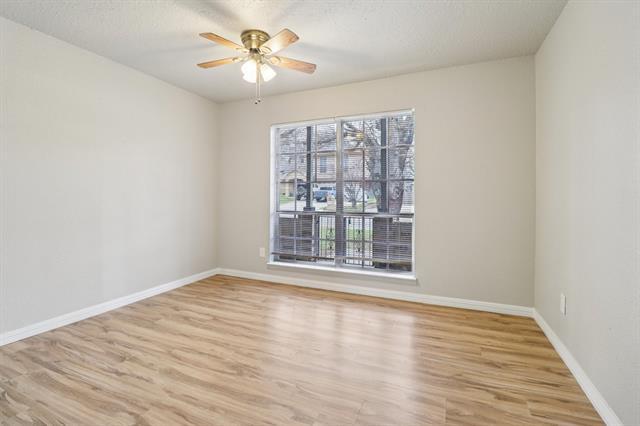 Building Photo - 413 Glenhaven Dr