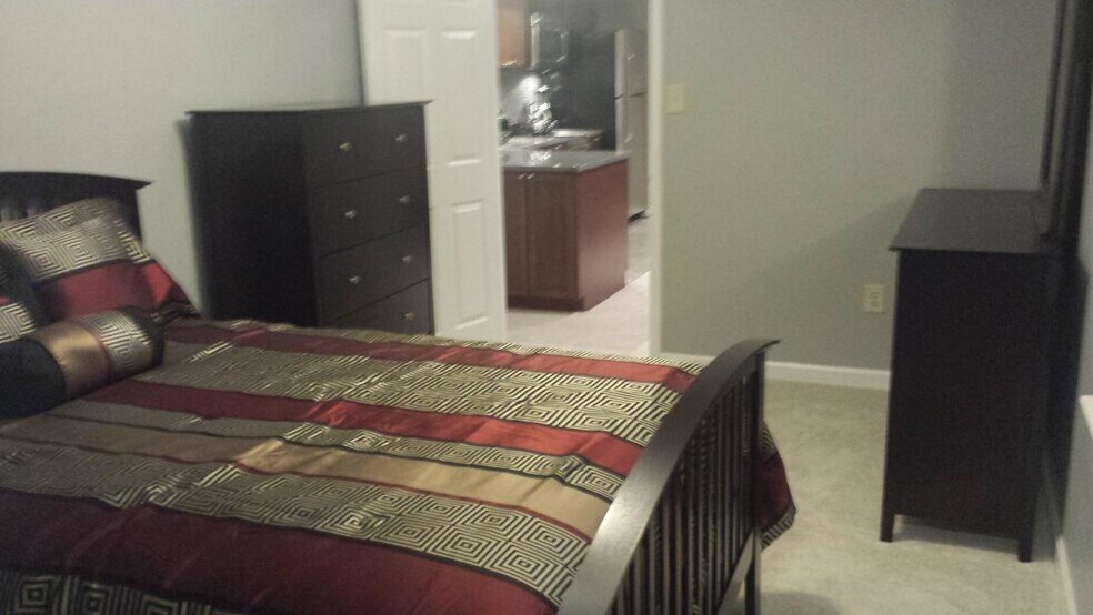 Building Photo - 6021 Woodlake Ln