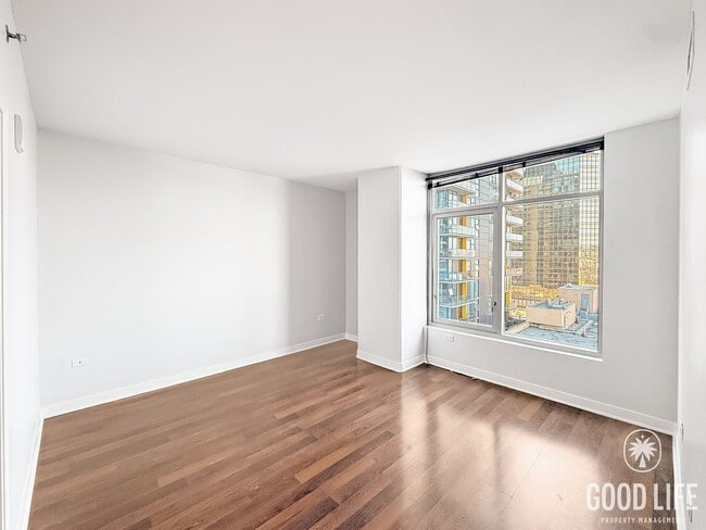 Building Photo - Spacious 2B/2BA Acqua Vista Condo w/ A/C & Washer/Dryer!