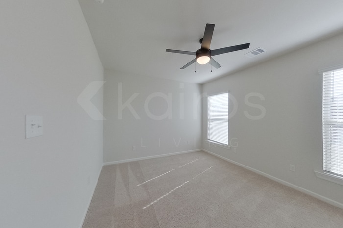 Building Photo - 13968 Rosewell St