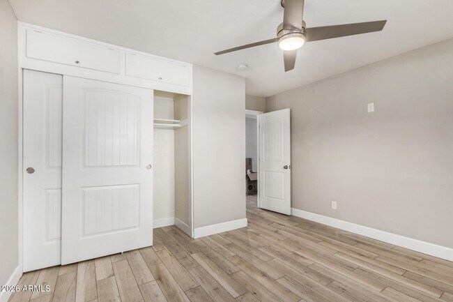 Building Photo - 429 W Flower St