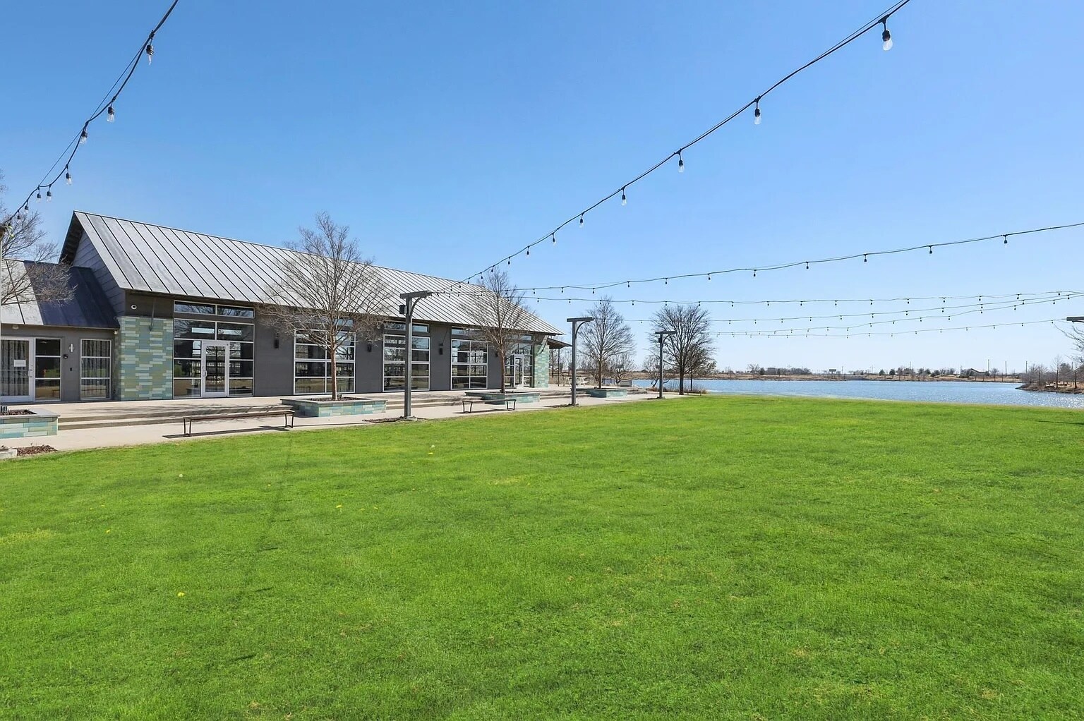 Building Photo - 1502 Roundup Way