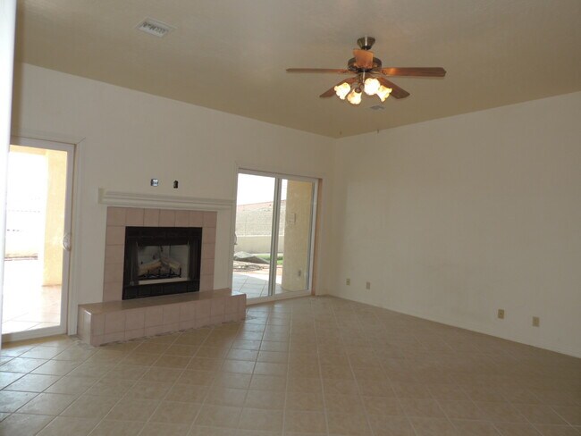Building Photo - Long Term Rental