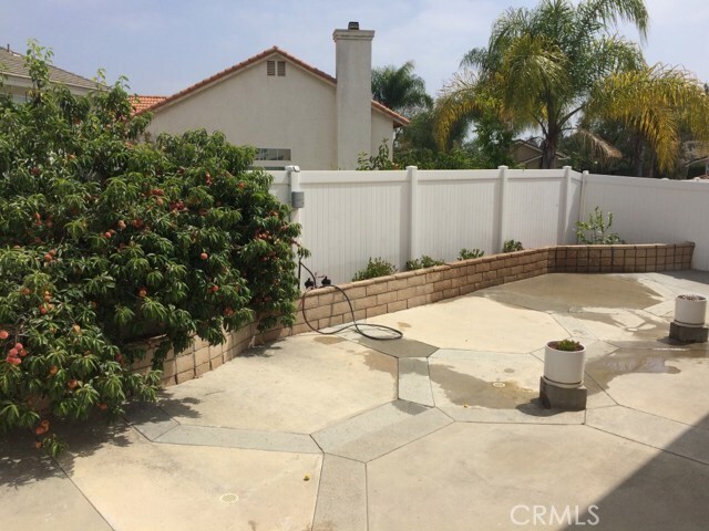 Building Photo - 2196 Rancho Hills Dr