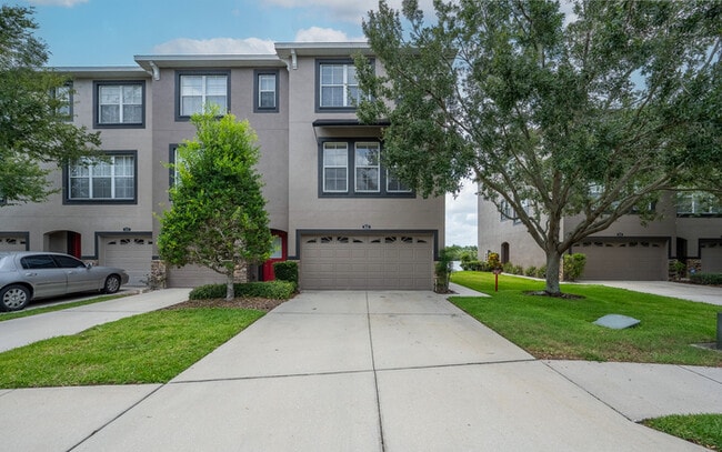 Primary Photo - Townhome For Rent in Lake Brandon!