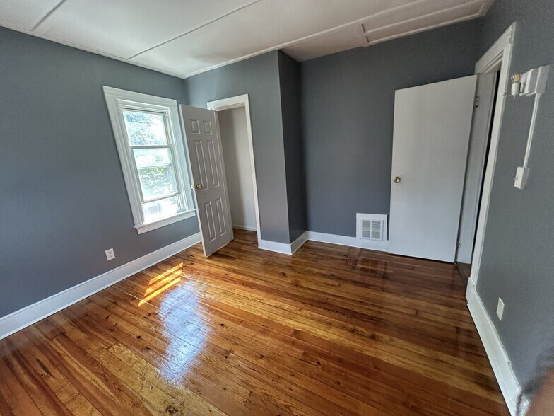 Building Photo - 37-39-39 Wilmont St