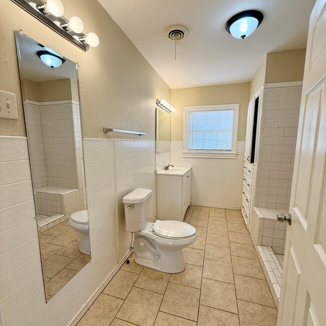 Building Photo - 2422 30th St