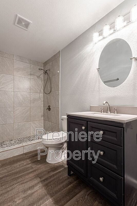 Building Photo - 108 S Hardy Ave