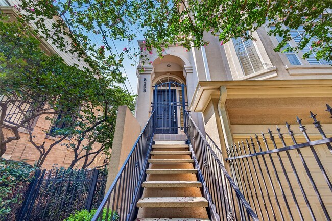Building Photo - 6308 Schuler St