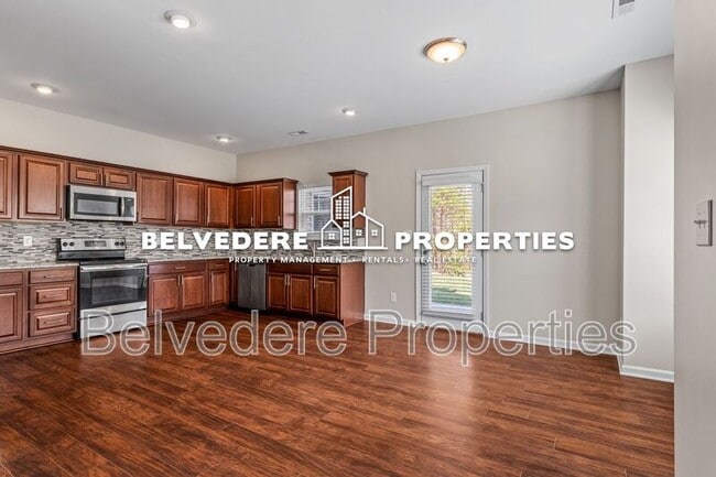 Building Photo - 116 Summerland Dr