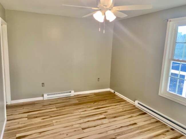 Building Photo - 239 Spruce St