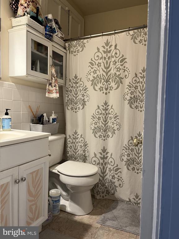 Building Photo - 1830 Independence Ave SE