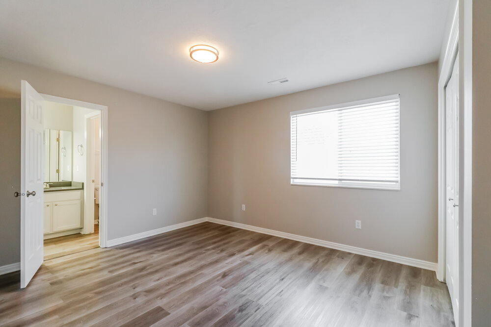 Building Photo - 1412 Pebblecreek Dr S