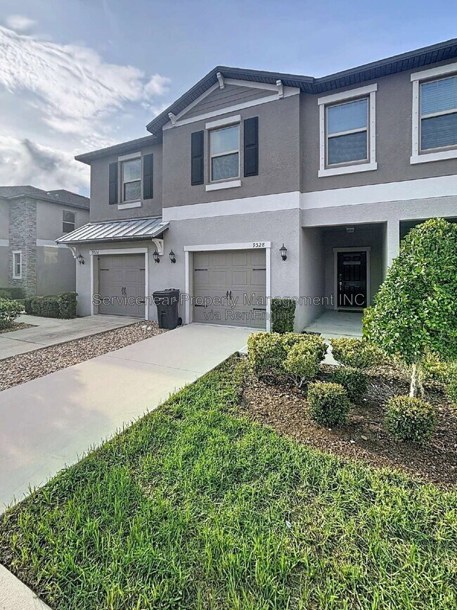 Building Photo - 9528 Pembrooke Pines Dr