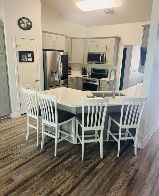 Building Photo - 23988 Raynagua Blvd