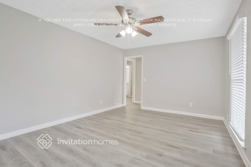 Building Photo - 2082 Cezar Dr