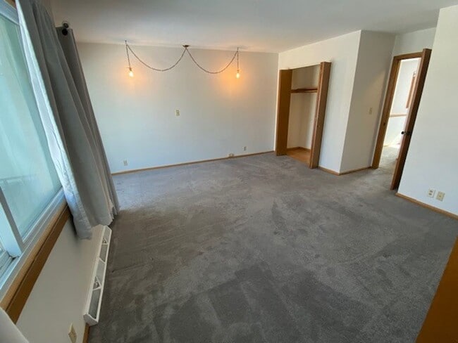 Building Photo - 10301-10303 W Fisher Parkway