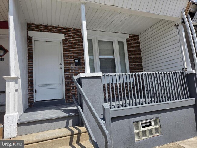 Building Photo - 5109 N Fairhill St