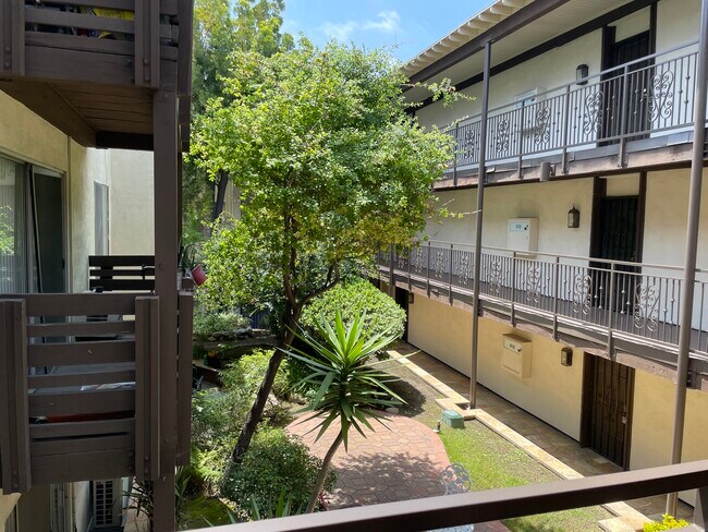 Garden - 525 S Ardmore Ave
