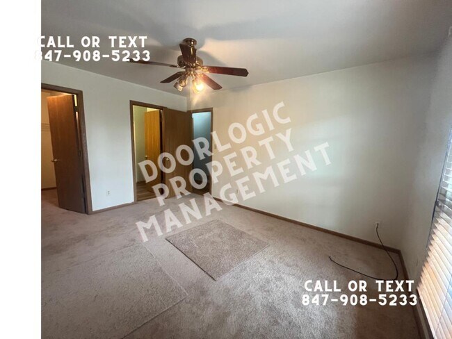 Building Photo - 965 Amberwood Pl