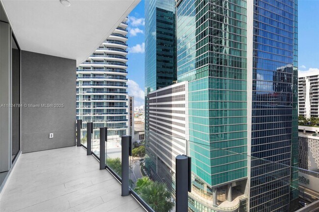 Building Photo - 300 Biscayne Blvd Way