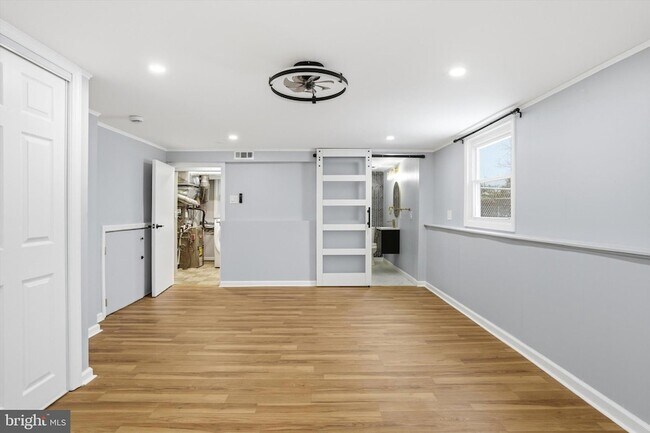 Building Photo - 2 Tekening Way