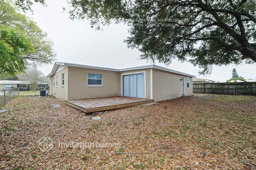 Building Photo - 6418 Amundson St