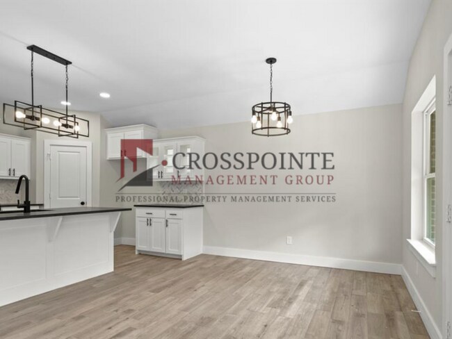 Building Photo - Beautiful and Spacious 3-Bedroom, 2-Bath Rental Home with Modern Finishes