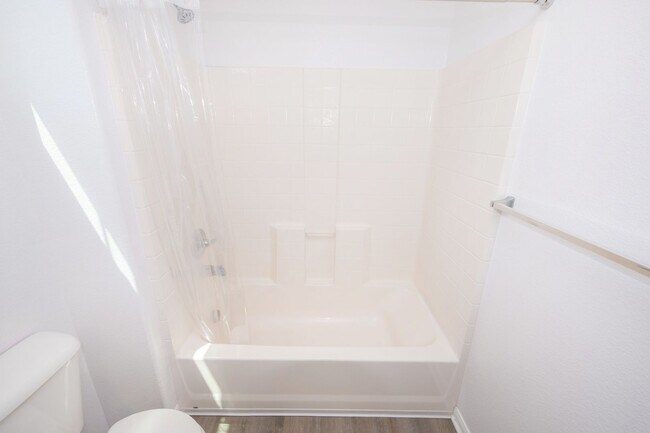 Building Photo - Amazing 3 Bedroom Condo available now! Chula Vista / Eastlake / Otay Ranch Area